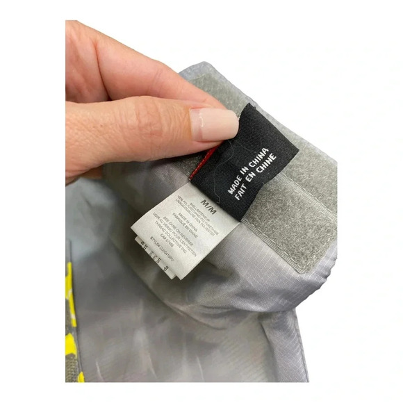 Small dog tennis ball raincoat medium - Picture 6 of 6